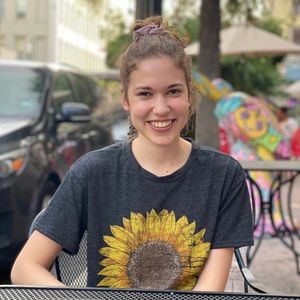 Meet your Posher, Julianna